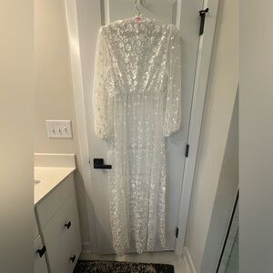 LeRose white floral robe